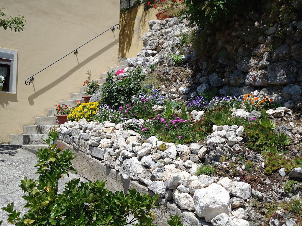Hotel La Candeletta Santo Stefano Di Sessanio Esterno foto